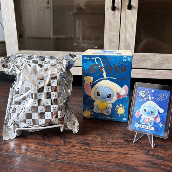 CRISPY PIZZA- Stitch- Disney Miniso AUTHENTIC - Picture 2 of 7